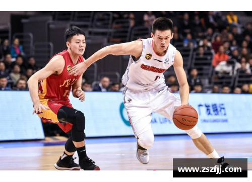 广东宏远反超辽宁队，终结首轮惨败，悍将易建联再次成为队伍核心球员